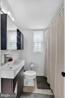 $529,900 | 2515 North Dearing Street, Alexandria, VA 22302