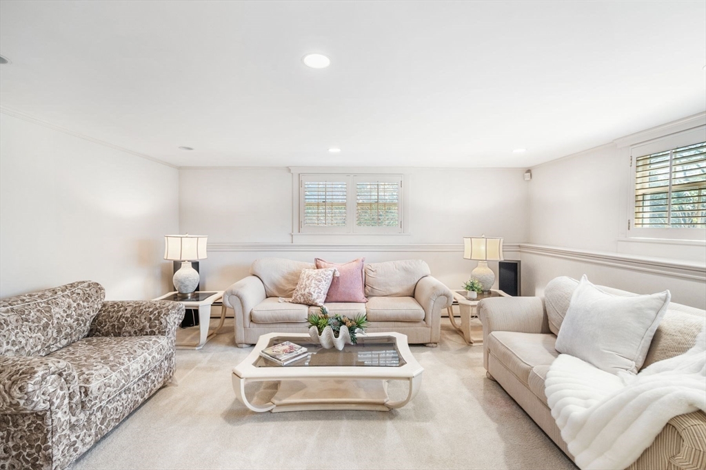 21 Phillips Avenue Swampscott, MA 01907 - Photo 20 of 38