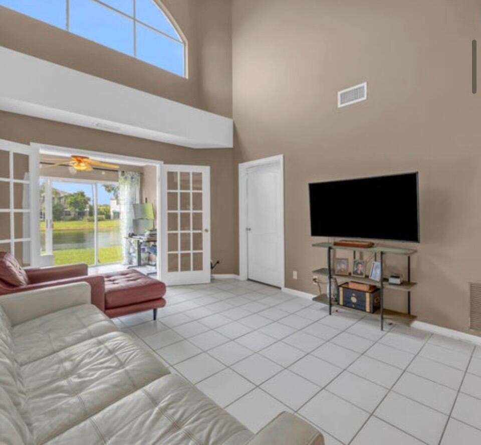 9082 Boca Gardens Parkway, Unit C Boca Raton, FL 33496 - Photo 3 of 26 LIVING ROOM
