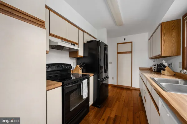 $850,000 | 141 Becky Court, Bumpass, VA 23024