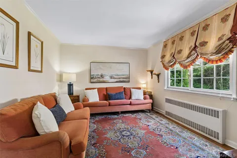 $1,575,000 | 142 Rockaway Avenue, Garden City, NY 11530