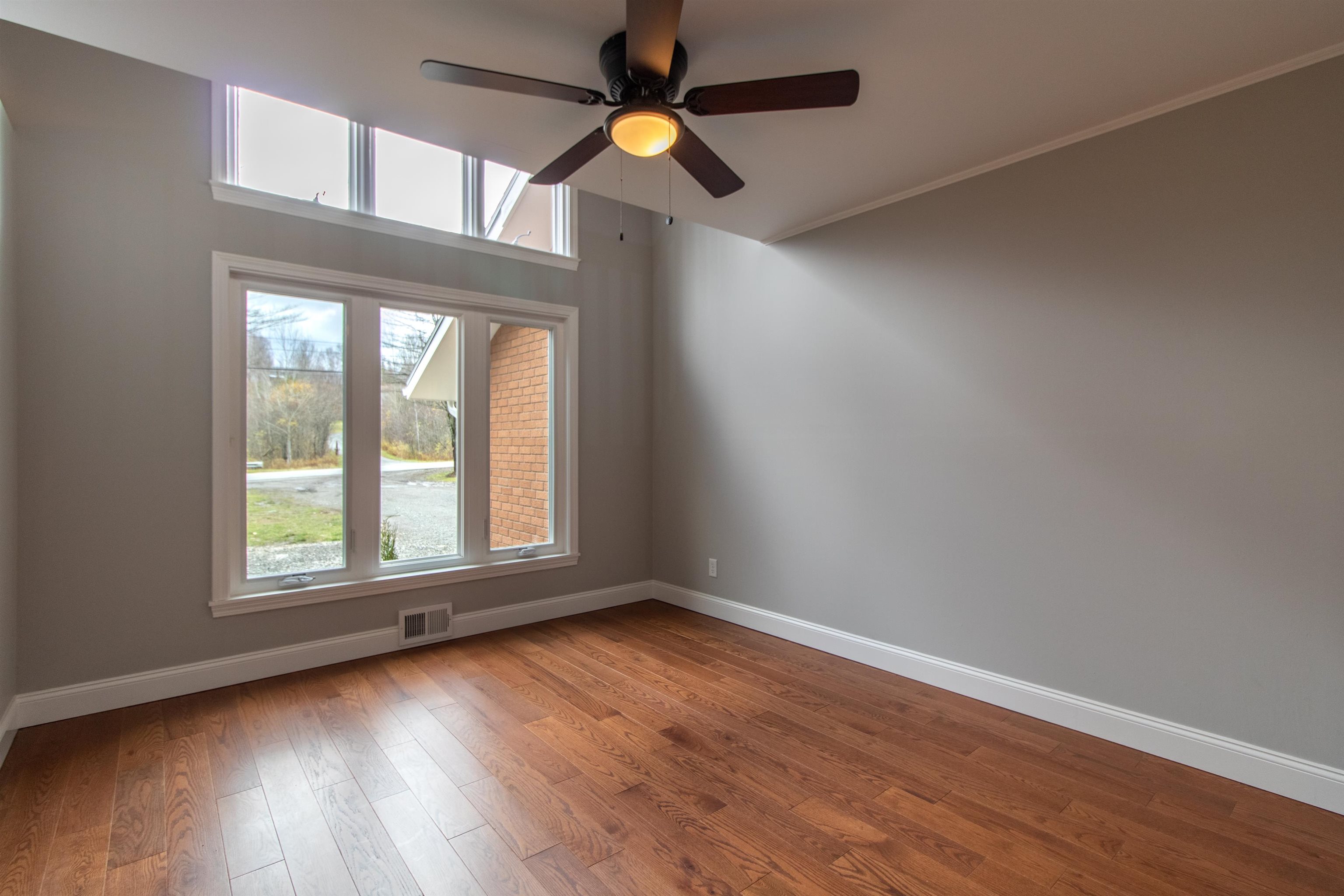 742 Highland Avenue Newport, VT 05855 - Photo 14 of 60