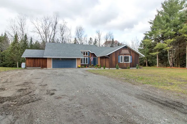 $489,000 | 742 Highland Avenue, Newport, VT 05855