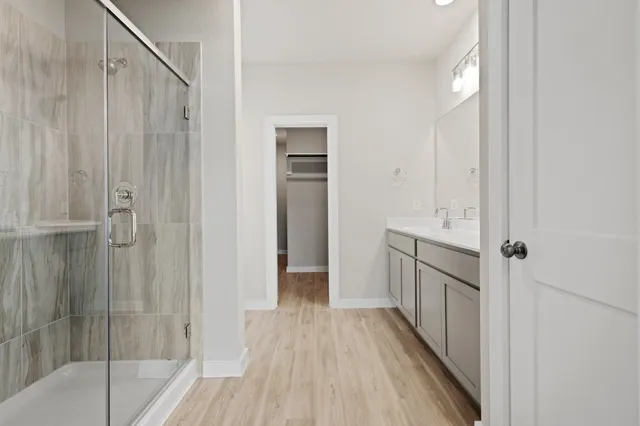 $2,550 | 21667 Wave Holw Drive, Cypress, TX 77433