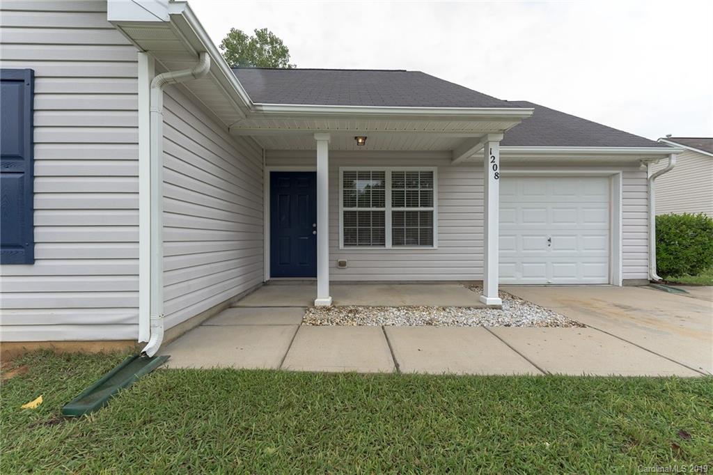 1208 Helms Road Charlotte, NC 28214 - Photo 3 of 30