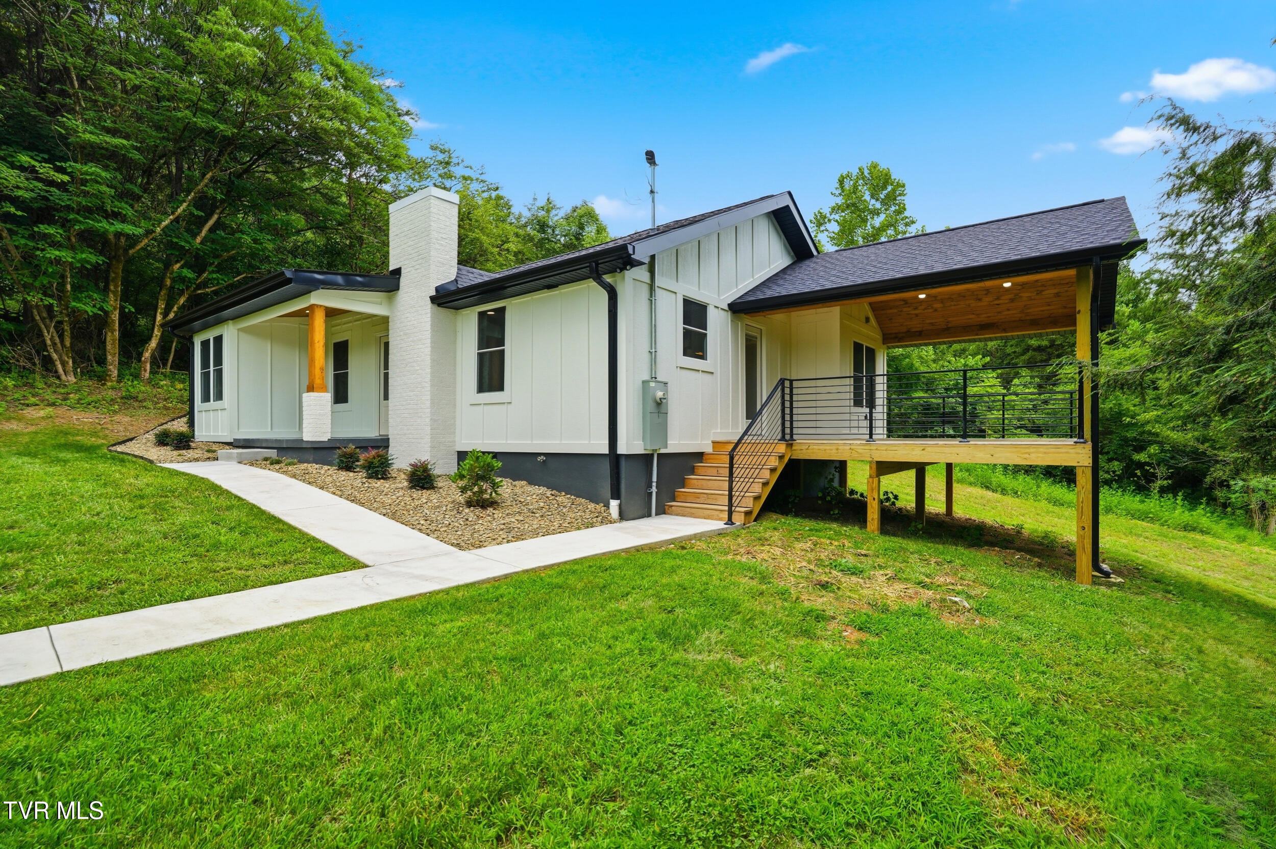 707 Cooks Valley Road Kingsport, TN 37664 - Photo 4 of 35 side