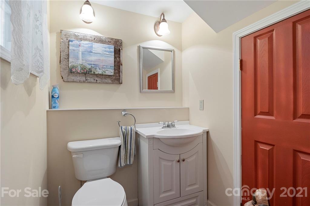 987 Jordan Branch Road Mars Hill, NC 28754 - Photo 16 of 48 Gallery Image 16