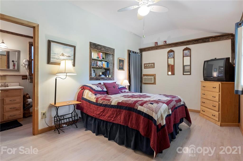 987 Jordan Branch Road Mars Hill, NC 28754 - Photo 36 of 48 Gallery Image 36