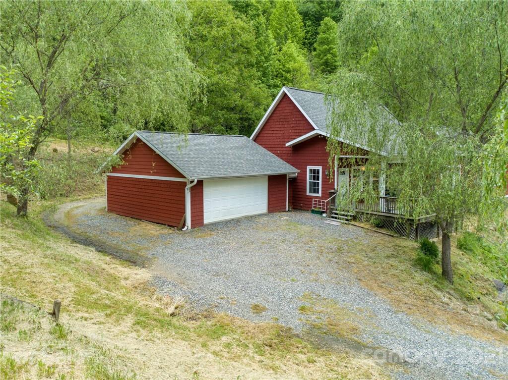 987 Jordan Branch Road Mars Hill, NC 28754 - Photo 7 of 48 Gallery Image 7