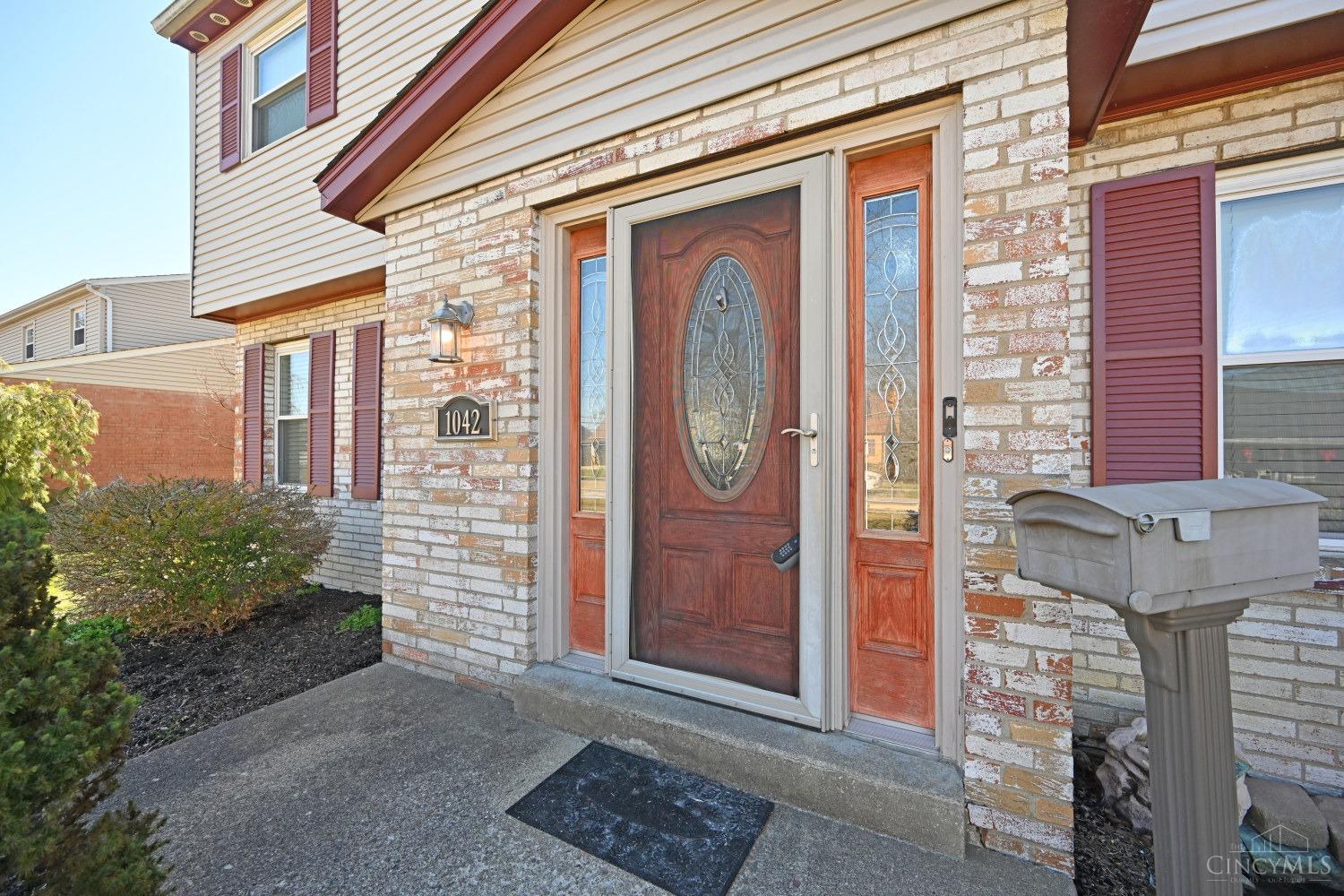 1042 Fuhrman Road Reading, OH 45215 - Photo 4 of 50 Gallery Image 4