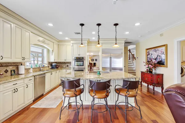 $1,699,000 | 2097 Circle Pl Drive, Lake Worth, FL 33462