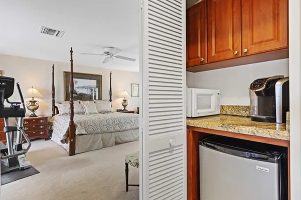 $1,699,000 | 2097 Circle Pl Drive, Lake Worth, FL 33462