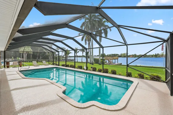 $1,699,000 | 2097 Circle Pl Drive, Lake Worth, FL 33462
