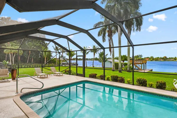 $1,699,000 | 2097 Circle Pl Drive, Lake Worth, FL 33462