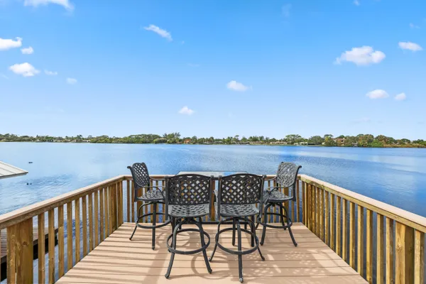 $1,699,000 | 2097 Circle Pl Drive, Lake Worth, FL 33462