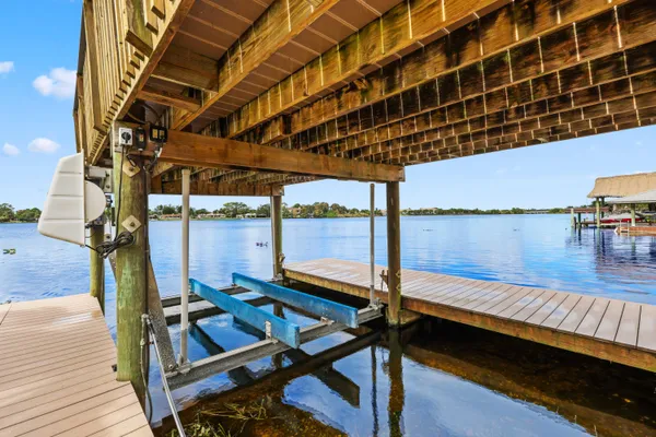$1,699,000 | 2097 Circle Pl Drive, Lake Worth, FL 33462