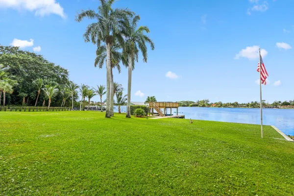 $1,699,000 | 2097 Circle Pl Drive, Lake Worth, FL 33462