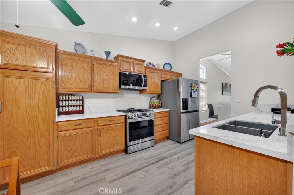 39532 Seraphina Road Temecula, CA 92591 - Photo 17 of 59