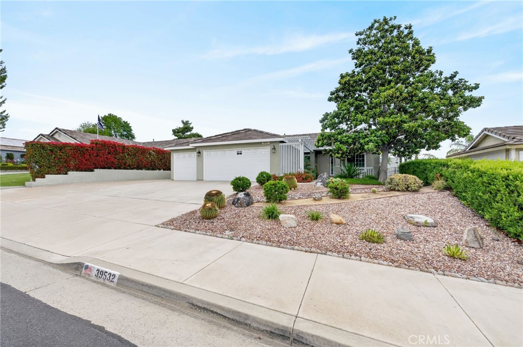 39532 Seraphina Road Temecula, CA 92591 - Photo 3 of 59