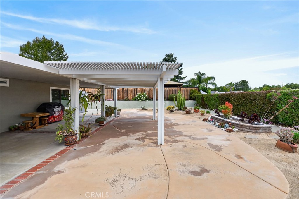 39532 Seraphina Road Temecula, CA 92591 - Photo 43 of 59