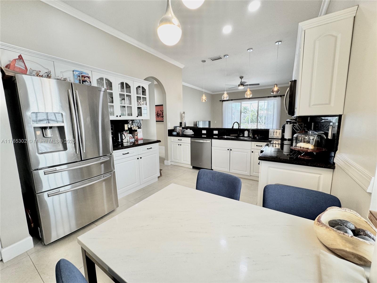 16519 Ruby Lake, Unit 16519 Weston, FL 33331 - Photo 3 of 20