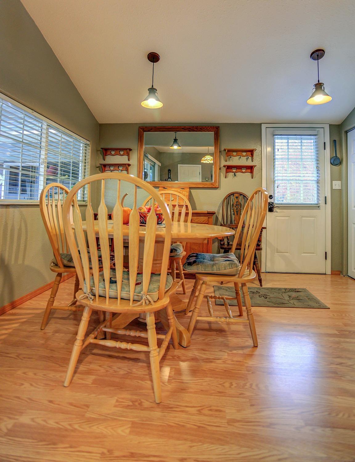 2425 Bell Court Medford, OR 97504 - Photo 19 of 34 Additional Photo
