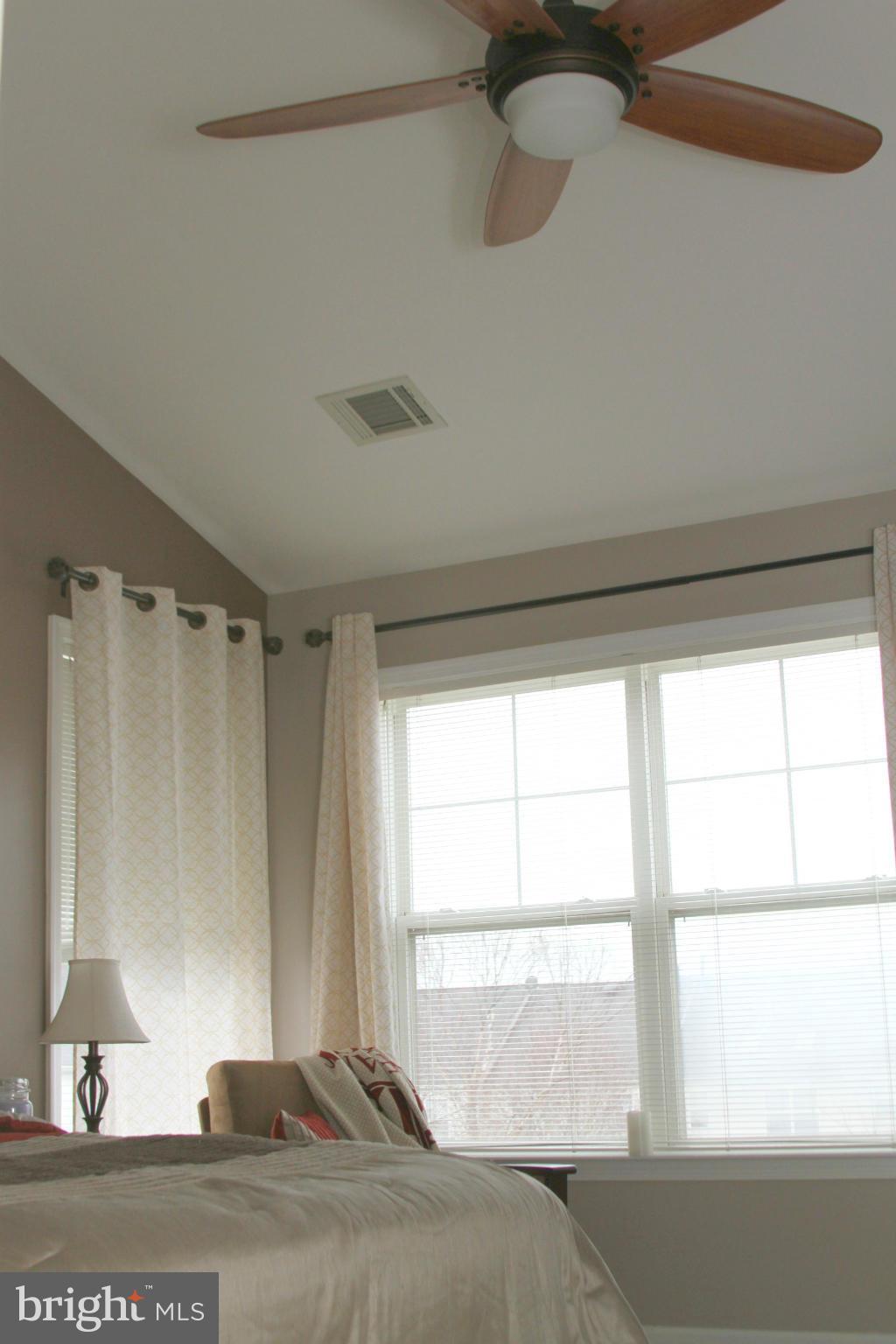 42853 Golf View Drive Chantilly, VA 20152 - Photo 12 of 16 Bedroom (Master)