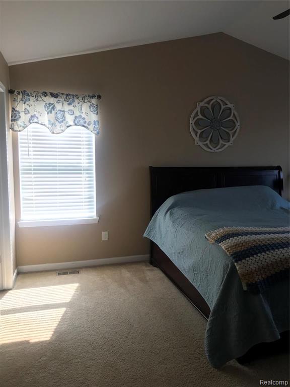 47499 Gloede Road Macomb, MI 48044 - Photo 10 of 20