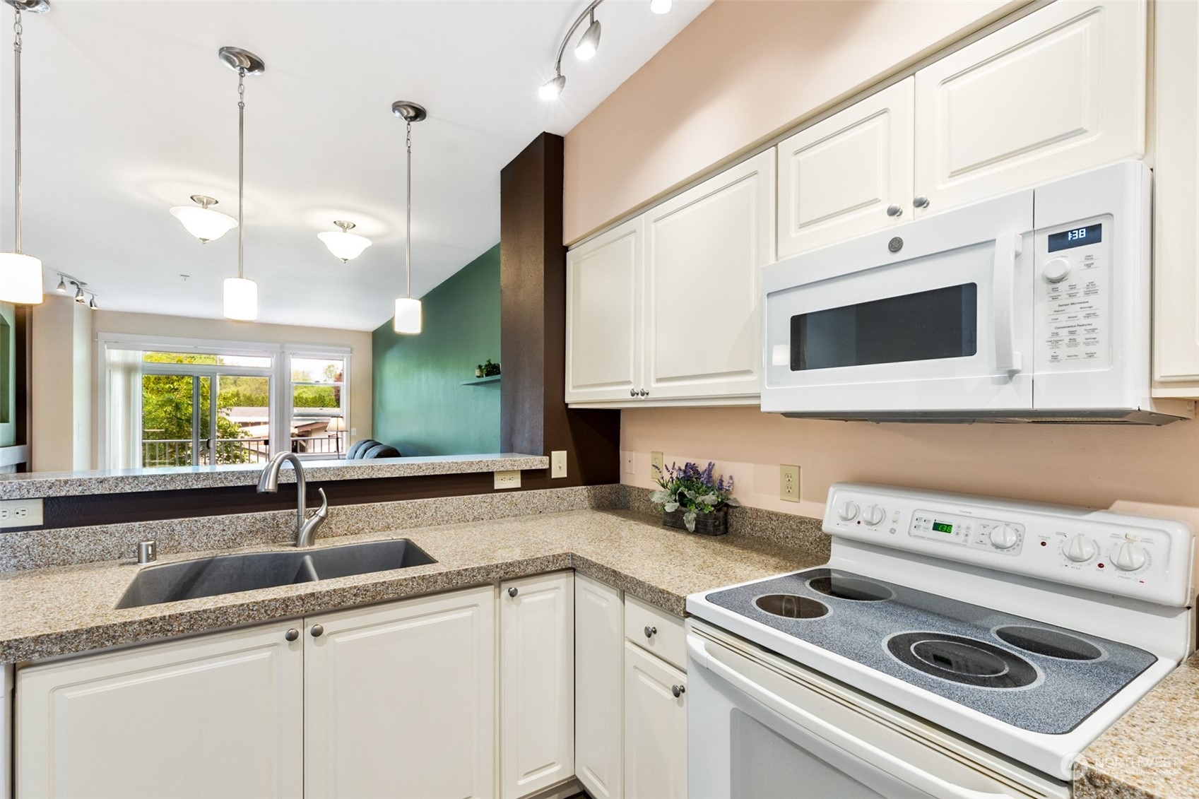 2009 196th Street Southeast, Unit E203 Bothell, WA 98012 - Photo 5 of 22 Gallery Image 5