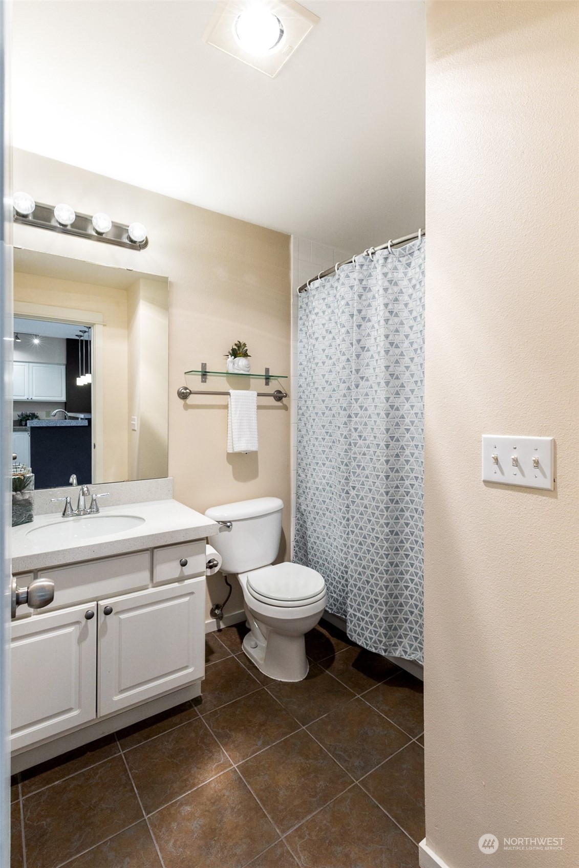 2009 196th Street Southeast, Unit E203 Bothell, WA 98012 - Photo 9 of 22 Gallery Image 9