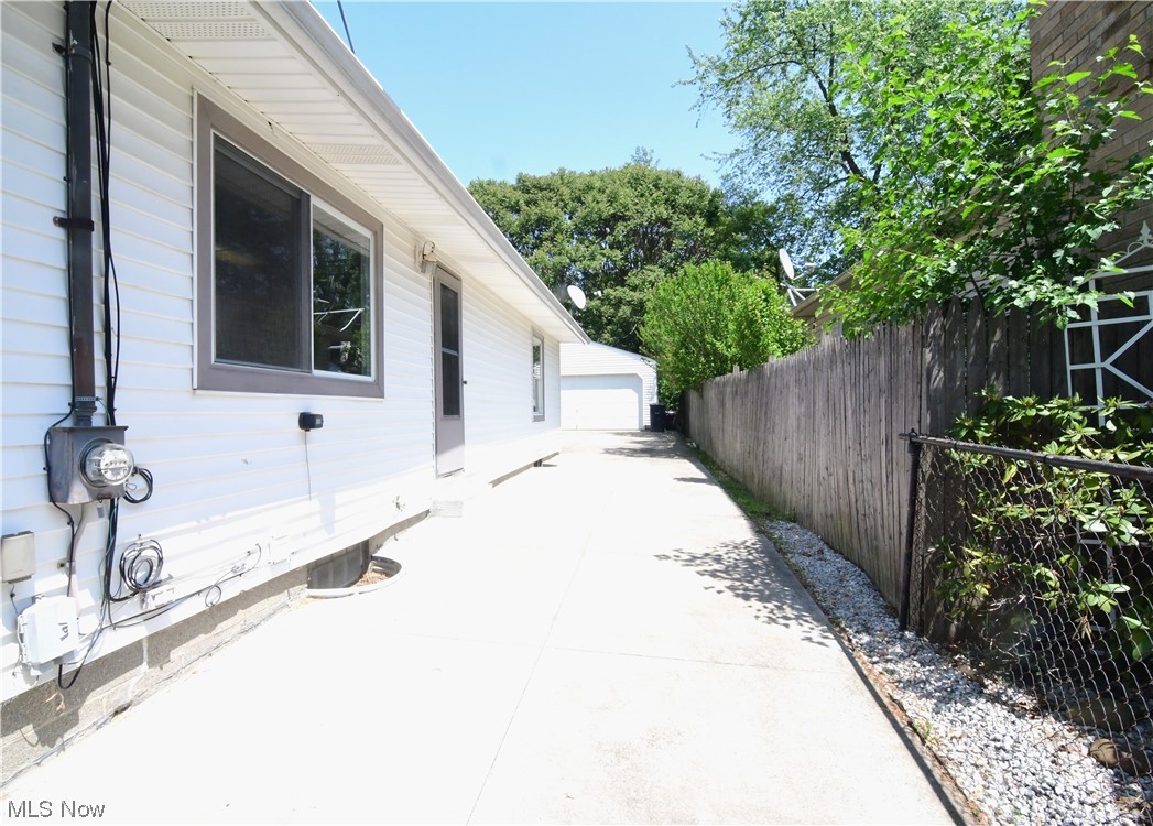 559 Baldwin Road Akron, OH 44312 - Photo 23 of 25