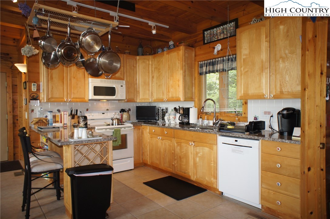 277 Lovie Presnell Road Banner Elk, NC 28604 - Photo 26 of 39 Gallery Image 26