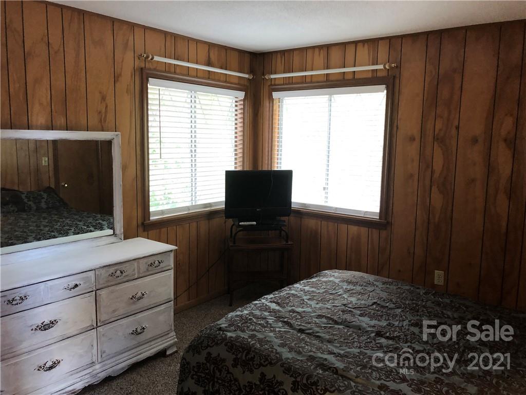 135 Ridge View Circle Lake Lure, NC 28746 - Photo 27 of 41 Gallery Image 27