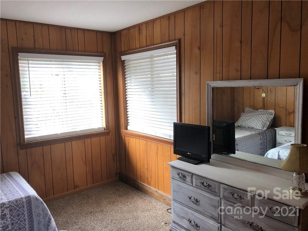 135 Ridge View Circle Lake Lure, NC 28746 - Photo 28 of 41 Gallery Image 28