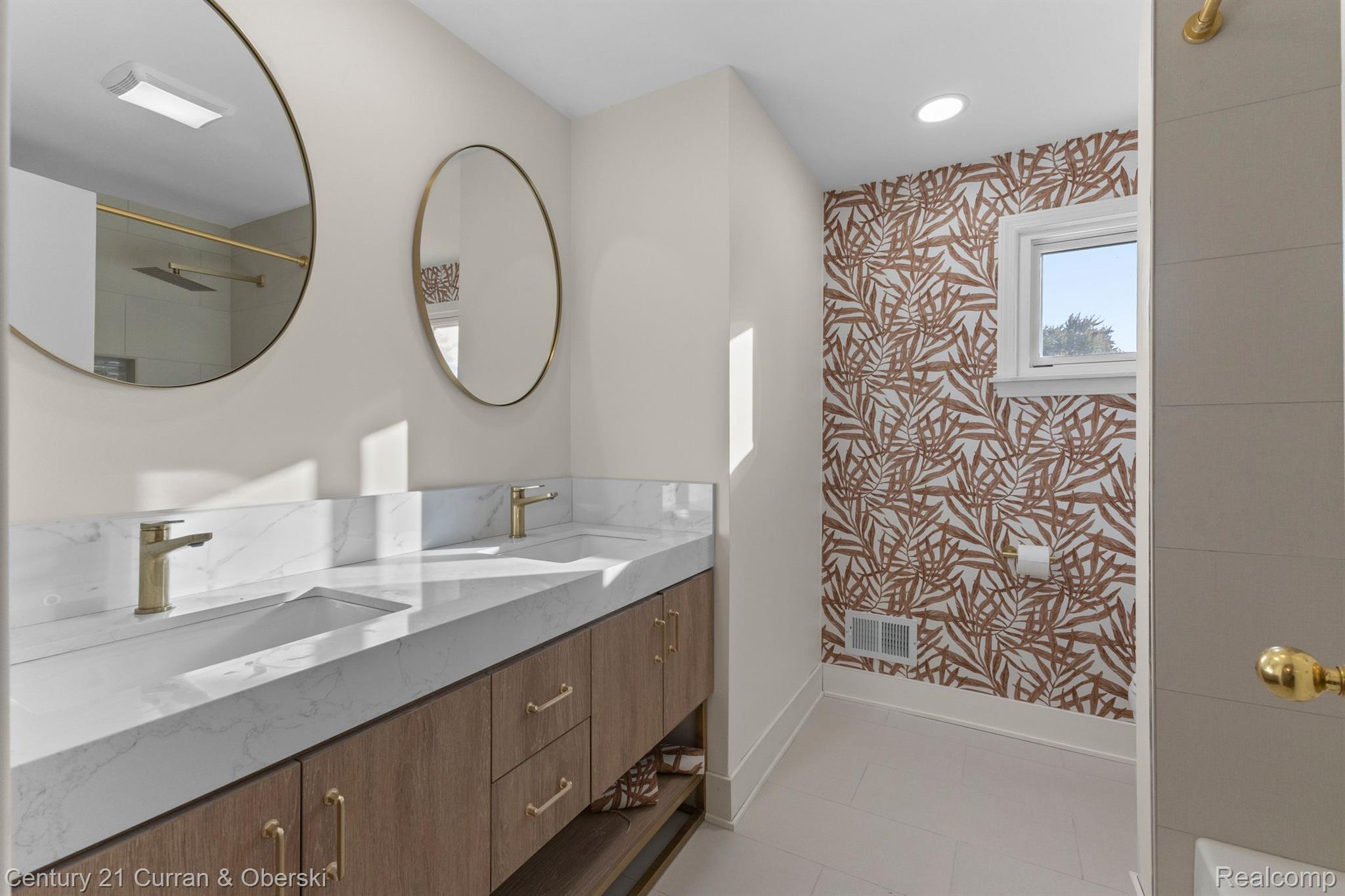 2544 Wickfield Road West Bloomfield, MI 48323 - Photo 26 of 47 Gallery Image 26