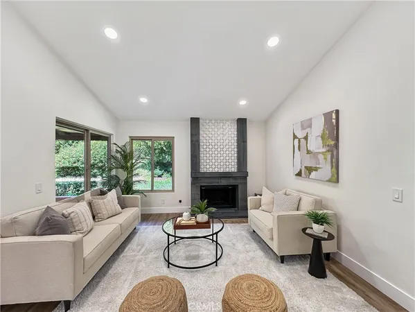 $1,044,900 | 23611 Villena, Mission Viejo, CA 92692