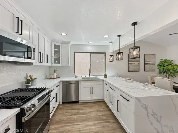 $1,044,900 | 23611 Villena, Mission Viejo, CA 92692