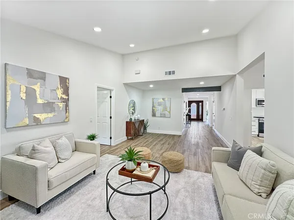 $1,044,900 | 23611 Villena, Mission Viejo, CA 92692