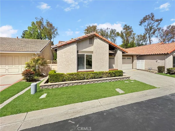 $1,044,900 | 23611 Villena, Mission Viejo, CA 92692
