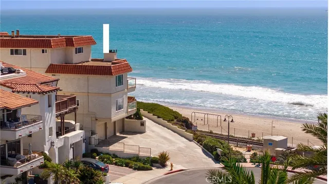 $2,195,000 | 121 Boca De La Playa, Unit 1, San Clemente, CA 92672