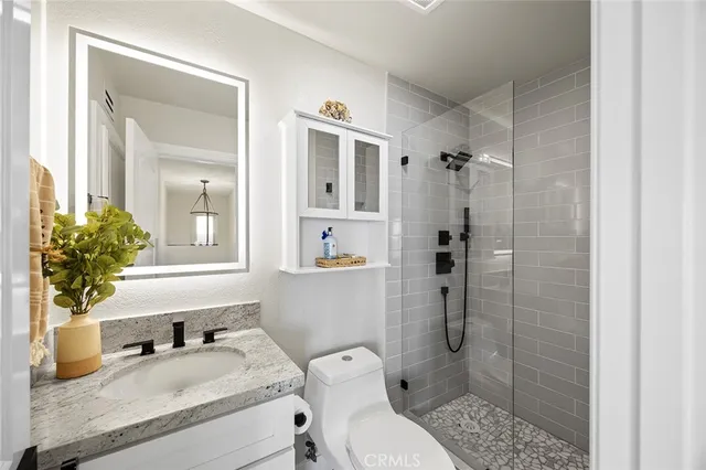 $2,195,000 | 121 Boca De La Playa, Unit 1, San Clemente, CA 92672