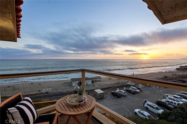 $2,195,000 | 121 Boca De La Playa, Unit 1, San Clemente, CA 92672