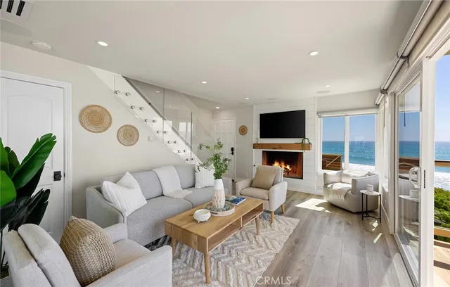 $2,195,000 | 121 Boca De La Playa, Unit 1, San Clemente, CA 92672