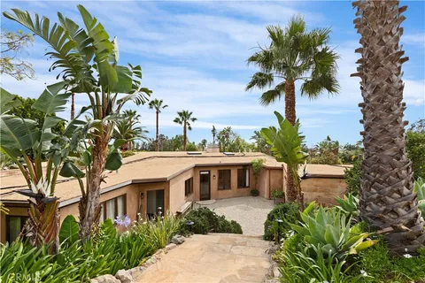 $4,695,000 | 27409 Pacific Coast Highway, Malibu, CA 90265