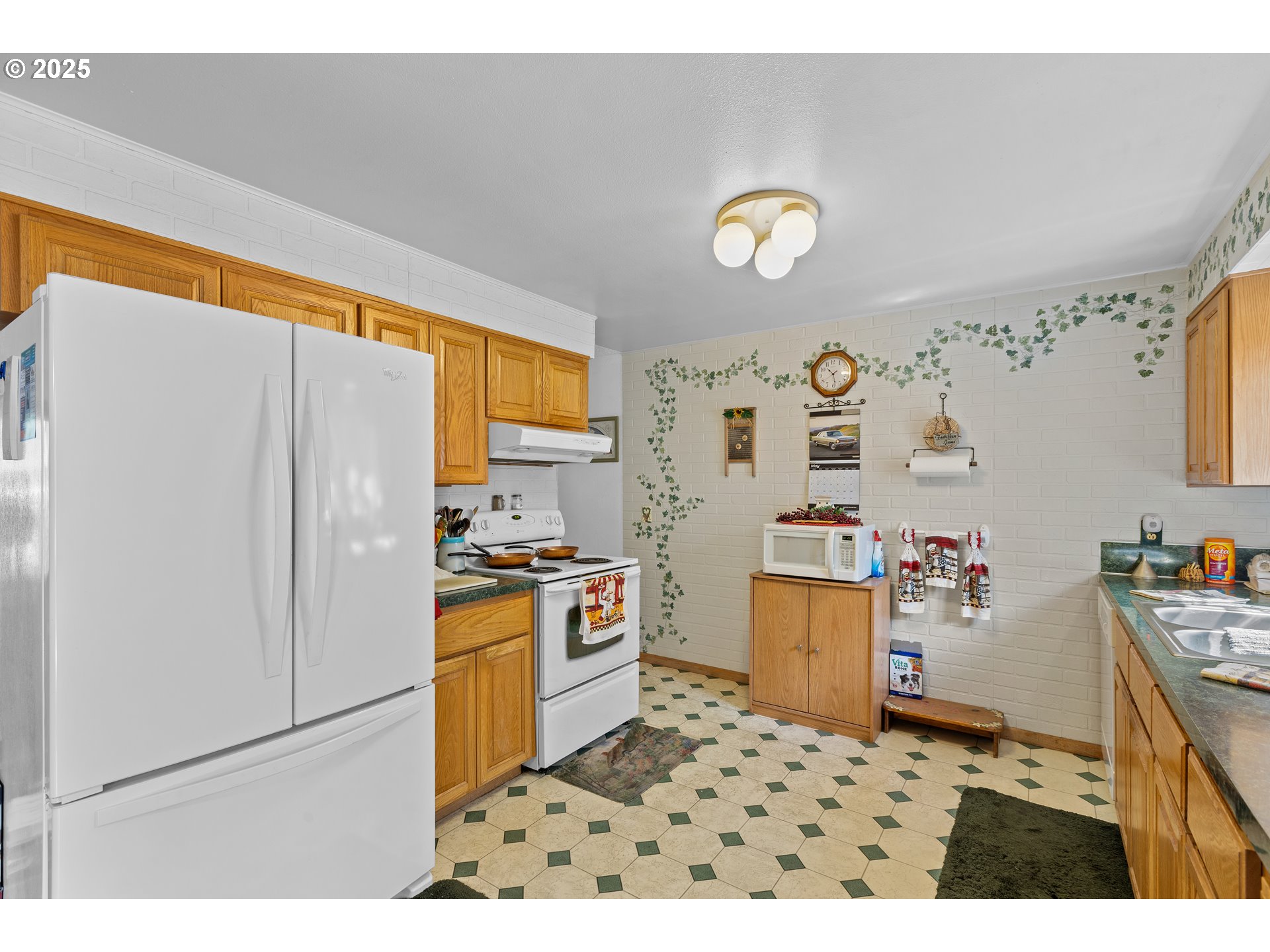 231 Chestnut Street Myrtle Creek, OR 97457 - Photo 11 of 39