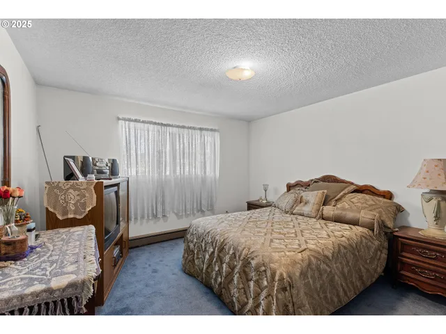 $340,000 | 231 Chestnut Street, Myrtle Creek, OR 97457