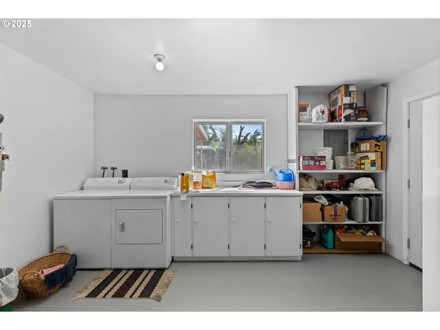 $340,000 | 231 Chestnut Street, Myrtle Creek, OR 97457