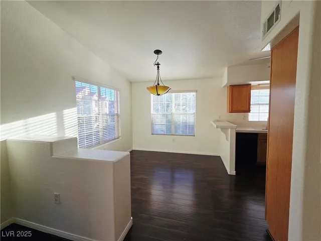 $1,450 | 520 Arrowhead Trail, Unit 422, Henderson, NV 89015