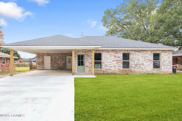 $198,000 | 226 Lindsey Circle, Carencro, LA 70520