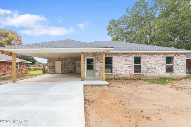 $198,000 | 226 Lindsey Circle, Carencro, LA 70520